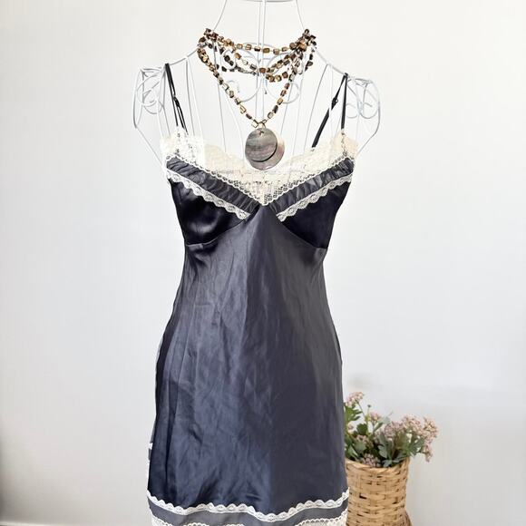 Victoria's Secret Dresses & Skirts - INSANE vintage y2k Victoria’s Secret Angels babydoll mini slip dress